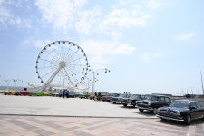 На бульваре проходит выставка классических автомобилей (ФОТО)