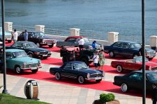 На бульваре проходит выставка классических автомобилей (ФОТО)