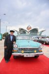 Вице-президент Фонда Гейдара Алиева Лейла Алиева и Арзу Алиева посмотрели выставку и автопробег классических автомобилей (ФОТО)