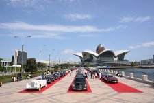 На бульваре проходит выставка классических автомобилей (ФОТО)