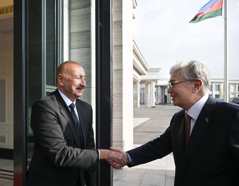 В Бишкеке состоялась встреча Президента Азербайджана Ильхама Алиева с Президентом Казахстана (ФОТО)