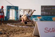 В Баку прошла мировая серия по пляжной борьбе среди мужчин и женщин (ФОТО)