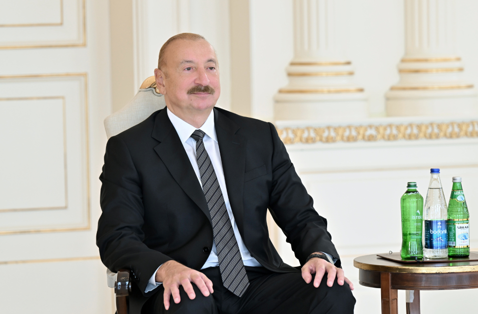 Президент Ильхам Алиев принял новоназначенного резидента-координатора ООН в Азербайджане (ФОТО/ВИДЕО)