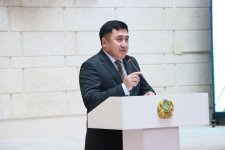 В Алматы открылась выставка "Дыхание времени в народном искусстве", посвященная 120-летию Лятифа Керимова (ФОТО)