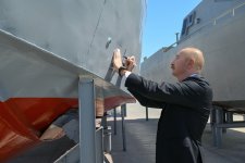 Президент Ильхам Алиев и Первая леди Мехрибан Алиева посетили Военно-морские силы (ФОТО)