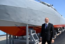 Президент Ильхам Алиев и Первая леди Мехрибан Алиева посетили Военно-морские силы (ФОТО)
