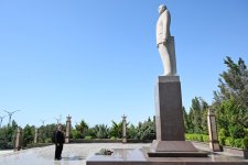 Президент Ильхам Алиев и Первая леди Мехрибан Алиева посетили Военно-морские силы (ФОТО)