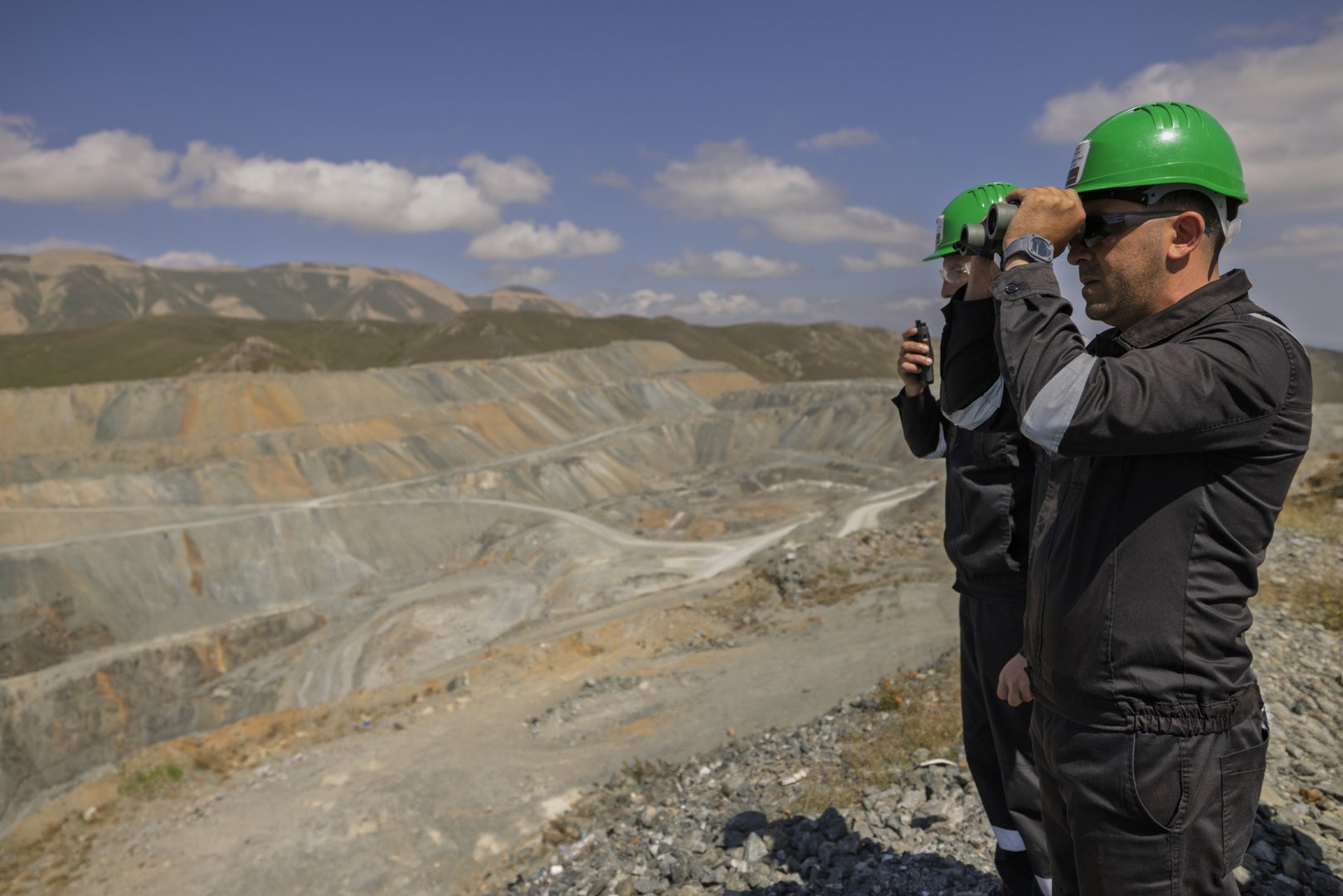«AzerGold» провел первые буровзрывные работы на месторождении золота «Сёюдлю» (Зод) - ФОТО/ВИДЕО