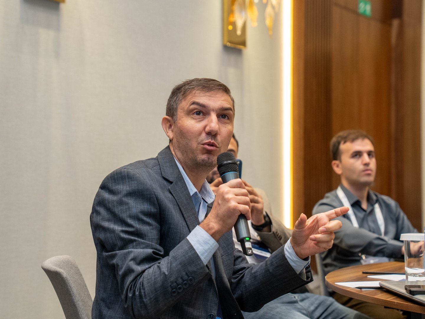 Компания AzInTelecom провела обучающую сессию для представителей СМИ (ФОТО)