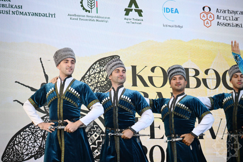 В Кяльбаджаре прошёл очередной Фестиваль мёда (ФОТО)