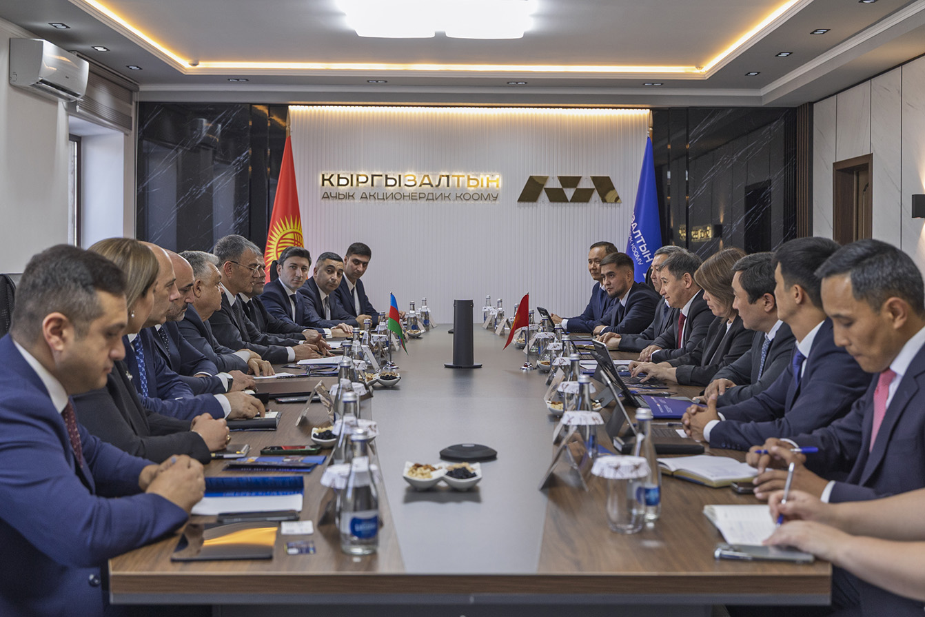 «AzerGold» и «Кыргызалтын» обсудили перспективы сотрудничества в Бишкеке (ФОТО)