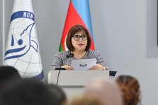 Сахиба Гафарова выступила с речью в штаб-квартире Молодежной организации ДН (ФОТО)