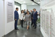 Сахиба Гафарова выступила с речью в штаб-квартире Молодежной организации ДН (ФОТО)