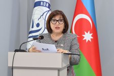 Сахиба Гафарова выступила с речью в штаб-квартире Молодежной организации ДН (ФОТО)