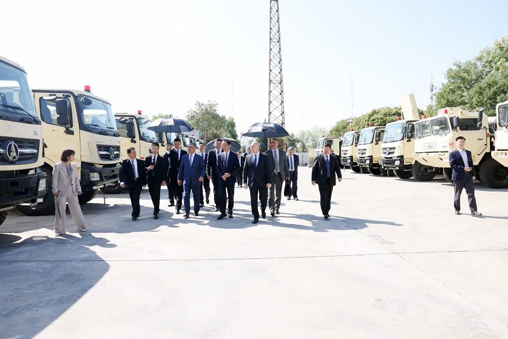 Министр обороны Азербайджана находится с рабочим визитом в Китае (ФОТО)