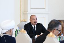 Президент Ильхам Алиев принял участников проходящих в Баку международных конференций (ФОТО/ВИДЕО)