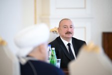 Президент Ильхам Алиев принял участников проходящих в Баку международных конференций (ФОТО/ВИДЕО)