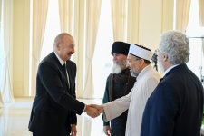 Президент Ильхам Алиев принял участников проходящих в Баку международных конференций (ФОТО/ВИДЕО)