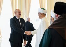 Президент Ильхам Алиев принял участников проходящих в Баку международных конференций (ФОТО/ВИДЕО)