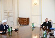 Президент Ильхам Алиев принял участников проходящих в Баку международных конференций (ФОТО/ВИДЕО)