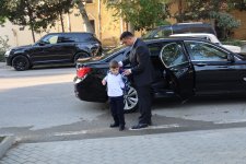 Глава Евлахской городской ИВ проводил сына шехида в первый класс (ФОТО)