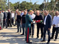 Али Нагиев, Закир Гасанов и Эльчин Гулиев приняли участие в церемонии похорон генерал-майора Искендера Аллахвердиева (ФОТО)