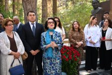 В День национальный музыки почтена память великого композитора Узеира Гаджибейли (ФОТО)