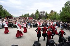 В Шамахы состоялась церемония открытия Фестиваля винограда и вина (ФОТО)
