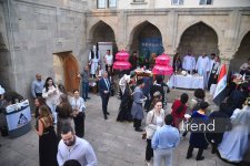 В Баку впервые прошел фестиваль "День национального костюма" – яркий парад традиций народов мира (ФОТО)