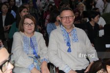 В Баку впервые прошел фестиваль "День национального костюма" – яркий парад традиций народов мира (ФОТО)