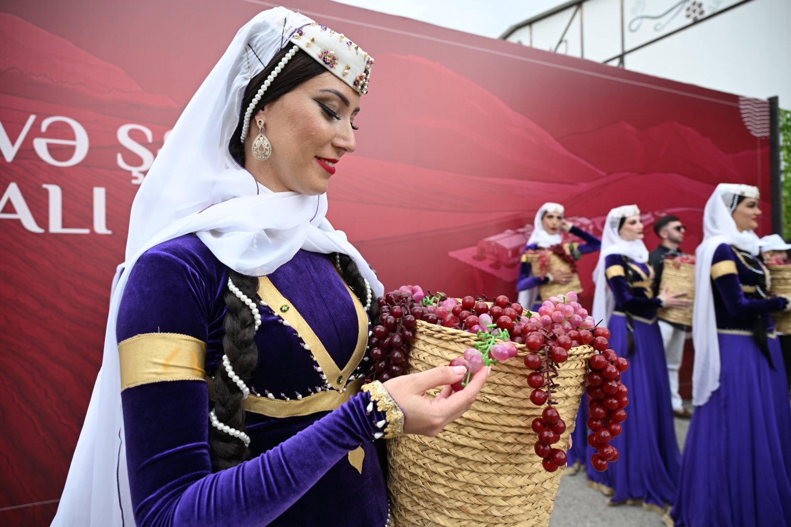 В Шамахы состоялась церемония открытия Фестиваля винограда и вина (ФОТО)