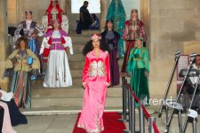 В рамках первого фестиваля "День национального костюма" представлена коллекция Гюльнары Халиловой (ФОТО)