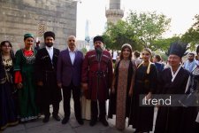 В рамках первого фестиваля "День национального костюма" представлена коллекция Гюльнары Халиловой (ФОТО)