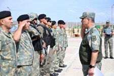 Закир Гасанов ознакомился с передовой оперативной базой роты КОВ Управления военной полиции (ФОТО/ВИДЕО)