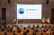 При поддержке PASHA Holding и SOCAR состоялась церемония открытия образовательной программы IE University «AZEMBA» (ФОТО)