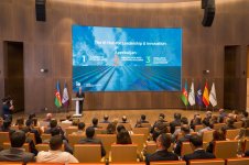 При поддержке PASHA Holding и SOCAR состоялась церемония открытия образовательной программы IE University «AZEMBA» (ФОТО)