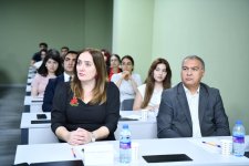 В Азербайджане растет потребность в кадрах для проектов возобновляемой энергетики (ФОТО)