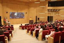 В Университете ADA состоялась лекция-концерт в рамках проекта "Шедевры искусства" (ФОТО)