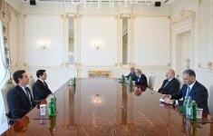 Президент Ильхам Алиев принял руководителей китайских и итальянских компаний (ФОТО)