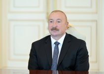 Президент Ильхам Алиев принял руководителей китайских и итальянских компаний (ФОТО)