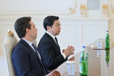 Президент Ильхам Алиев принял руководителей китайских и итальянских компаний (ФОТО)