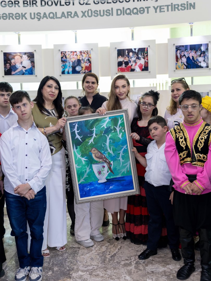 Алёна Алиева посетила центр для детей, нуждающихся в особой заботе (ФОТО/ВИДЕО)