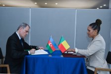 Азербайджан и Бенин подписали соглашение о взаимном освобождении от визовых требований (ФОТО)