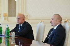 Президент Ильхам Алиев принял главного исполнительного директора компании Brookfield Asset Management
(ФОТО)