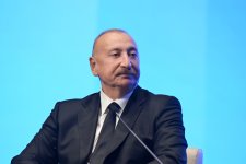 Президент Ильхам Алиев принимает участие в мероприятии в рамках II Азербайджанского Международного инвестиционного форума (ПРЯМАЯ ТРАНСЛЯЦИЯ/ФОТО)