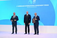 Состоялся обмен документами, подписанными в рамках II Азербайджанского международного инвестиционного форума (ФОТО)