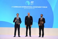 Состоялся обмен документами, подписанными в рамках II Азербайджанского международного инвестиционного форума (ФОТО)