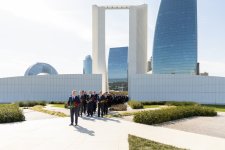 Руководство и коллектив Минздрава посетили Парк Победы (ФОТО)