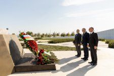 Руководство и коллектив Минздрава посетили Парк Победы (ФОТО)