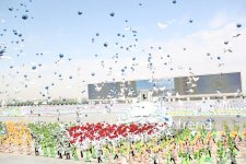 В Ашхабаде состоялся торжественный парад в честь 35-летия независимости Туркменистана (ФОТО)